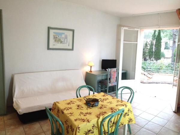 Hôtel De La Mer : photo 2 de la chambre appartement avec balcon