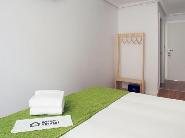 Casual Serantes : photo 8 de la chambre chambre double avec salle de bains privative