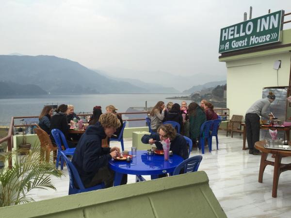 Hello Inn Guest House & Apartment : photo 2 de la chambre chambre double ou lits jumeaux deluxe - vue sur lac