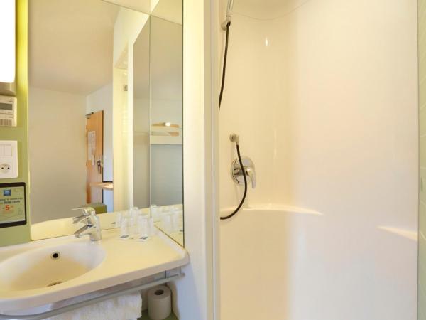 First Inn Hotel : photo 4 de la chambre chambre double