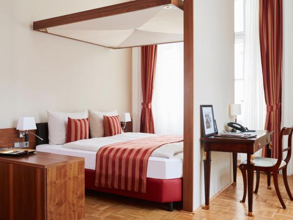 Living Hotel an der Oper : photo 2 de la chambre appartement supérieur