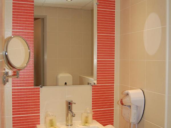 Hôtel Cositel, Coutances : photo 1 de la chambre chambre double confort