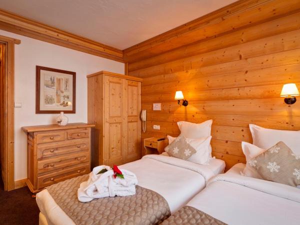 Hotel les Flocons : photo 3 de la chambre chambre double ou lits jumeaux standard