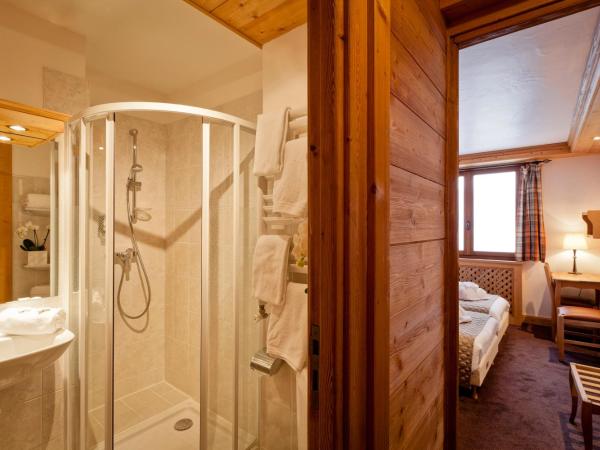 Hotel les Flocons : photo 4 de la chambre chambre double ou lits jumeaux standard