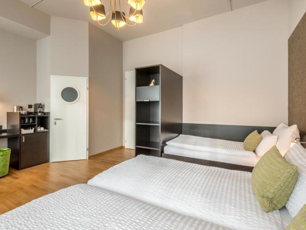 Boutique Hotel KARL : photo 6 de la chambre chambre triple supérieure - vue sur montagne et rivière