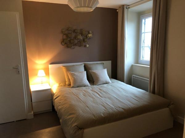 Lamarck Guest : photo 4 de la chambre chambre quadruple - vue sur jardin