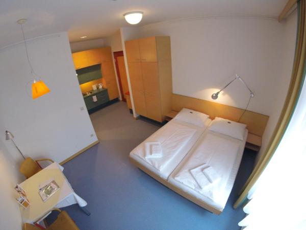 Haus Mobene - Hotel Garni : photo 1 de la chambre chambre double