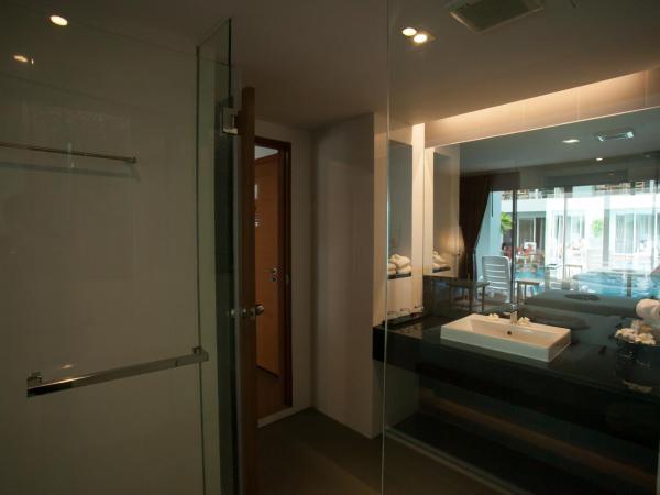 Phi Phi Harbour View Hotel-SHA Extra Plus : photo 3 de la chambre chambre double deluxe avec accès piscine