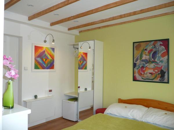 A. V. Pension Praha : photo 5 de la chambre appartement