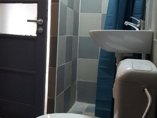 Du Moulin Room : photo 9 de la chambre chambre double ou lits jumeaux avec salle de bains commune