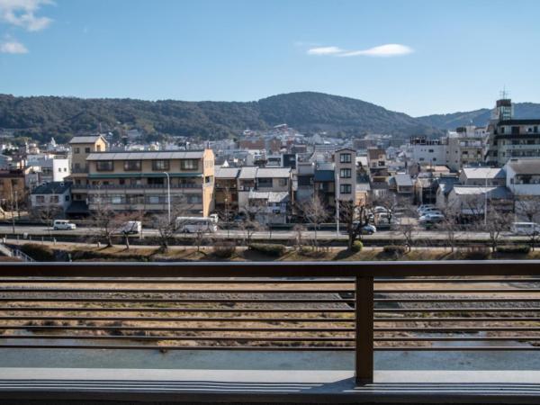 Kyoto Riverview House Kyoraku : photo 8 de la chambre appartement deluxe - vue sur rivière et montagne