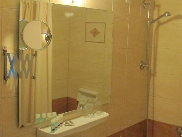 Hotel Solomou Athens : photo 10 de la chambre chambre triple - non-fumeurs