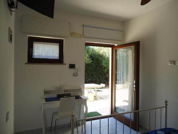 Villa Dafne : photo 3 de la chambre chambre double avec petit lit double - annexe