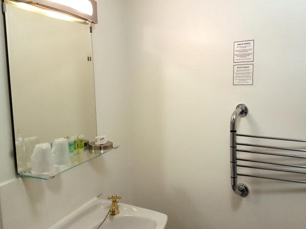 Robin 7 Lodge City Centre : photo 8 de la chambre chambre double de luxe avec salle de bains privative