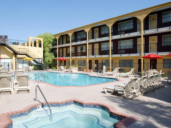 Mardi Gras Hotel & Casino : photo 5 de la chambre chambre avec 2 lits queen-size - vue piscine