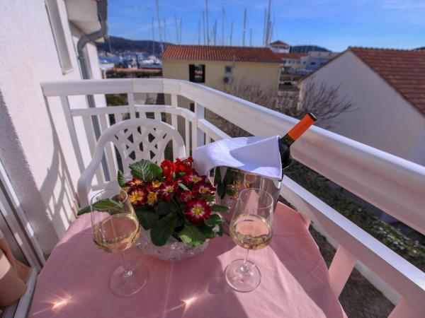 Apartments Lola : photo 1 de la chambre studio