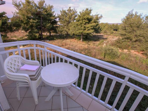 Apartments Lola : photo 1 de la chambre suite 2 chambres