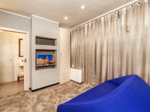 The View Luxury Rooms : photo 3 de la chambre suite - vue sur ville