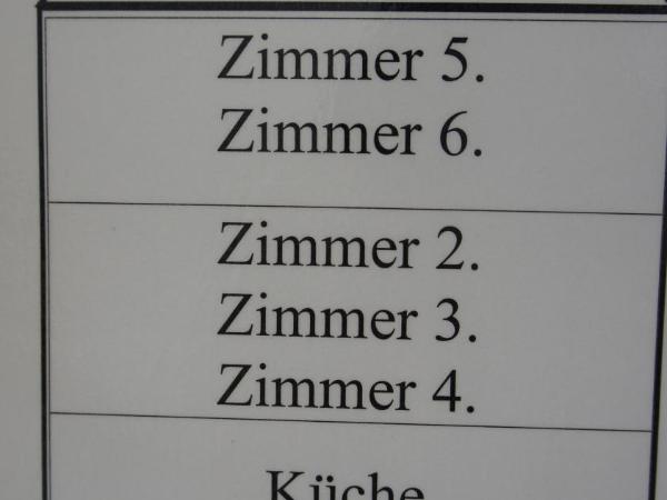 GästeHaus am Flughafen Düsseldorf : photo 1 de la chambre chambre triple