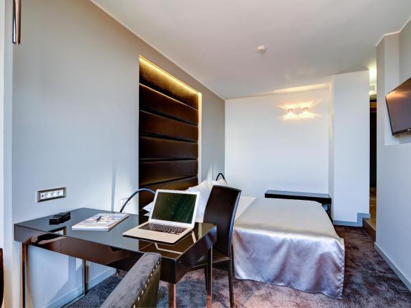 The View Luxury Rooms : photo 9 de la chambre chambre double supérieure - vue sur mer