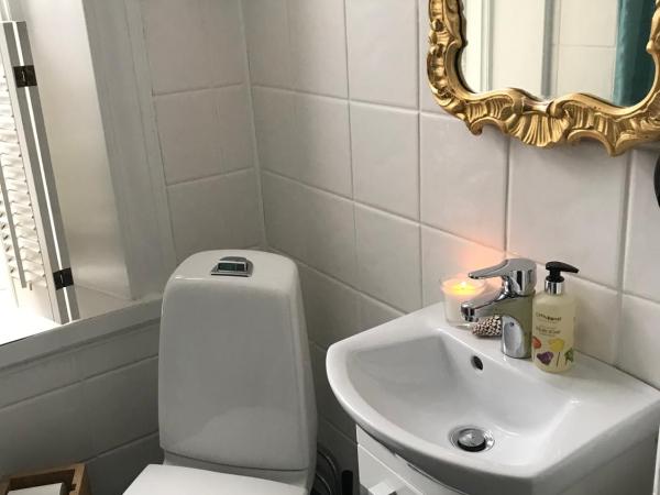 Berg Säteri : photo 4 de la chambre suite - vue sur jardin