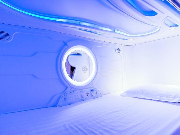 Spacepod@SG : photo 5 de la chambre capsule simple dans dortoir mixte