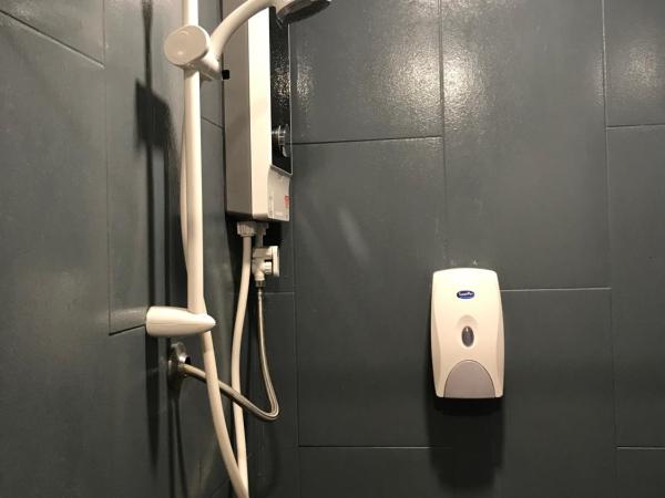 Lima.Tujoh : photo 5 de la chambre chambre quadruple