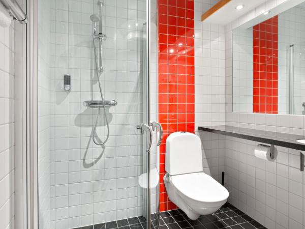 Sure Hotel by Best Western Stockholm Alvsjo : photo 2 de la chambre two-bedroom family room