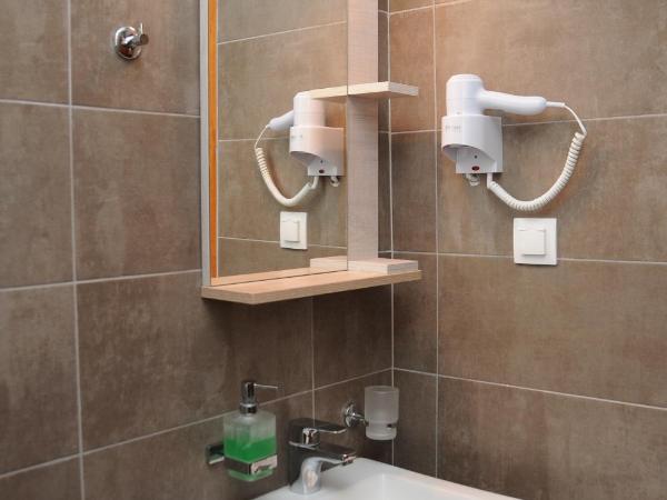 Domus Inn : photo 10 de la chambre chambre avec 1 lit double 