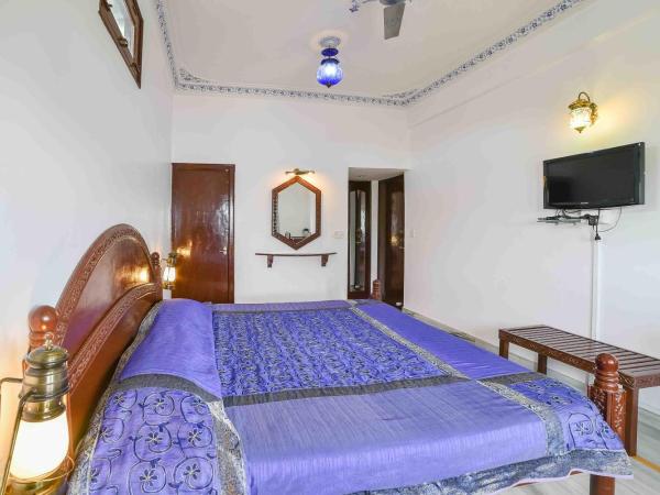 Hotel Sargam Sadan : photo 3 de la chambre chambre deluxe double ou lits jumeaux