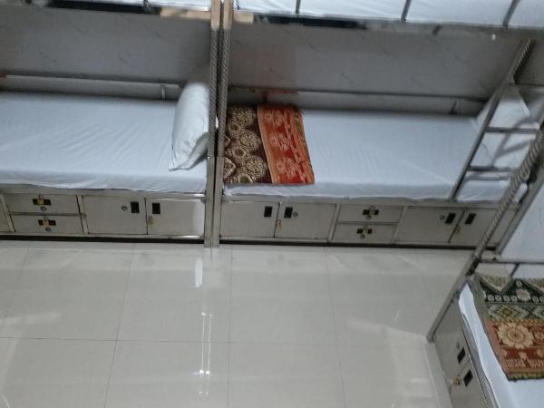 One Step Hostel : photo 1 de la chambre lit dans dortoir pour hommes de 4 lits