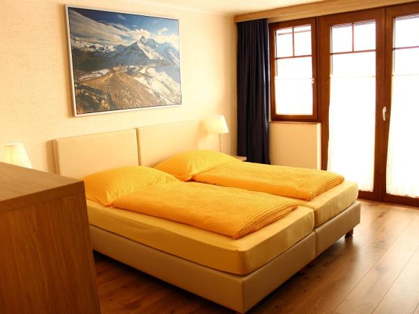 Hotel Sonnenhof : photo 5 de la chambre chambre double ou lits jumeaux avec balcon