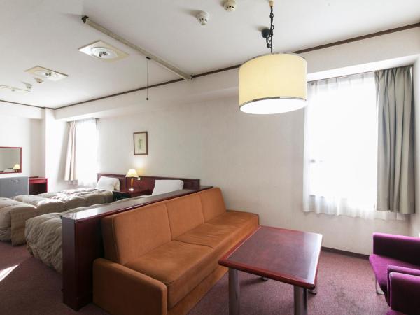 Hotel S-Plus Hiroshima Peace Park : photo 2 de la chambre chambre triple - non-fumeurs