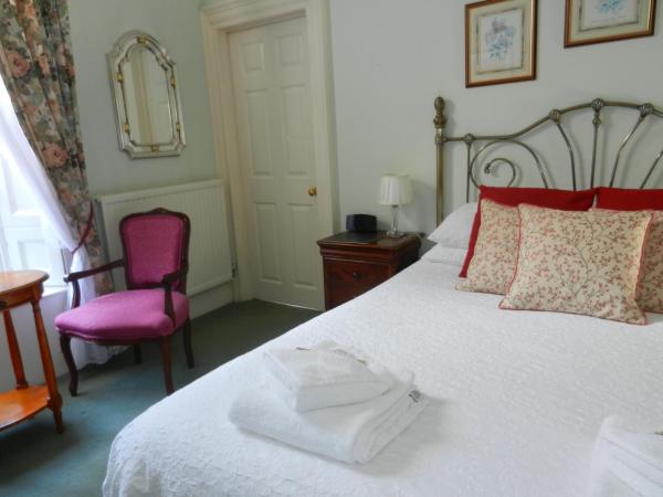 Brocks : photo 7 de la chambre chambre lit king-size avec baignoire