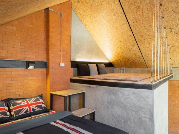 The Step Chiang Mai : photo 2 de la chambre suite familiale avec balcon