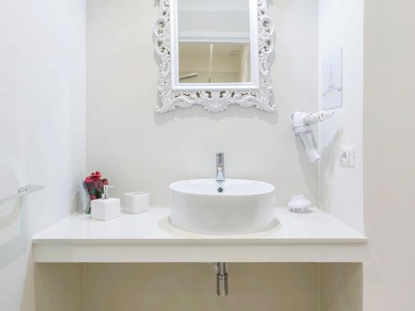 Sleep Inn Catania rooms - Affittacamere : photo 10 de la chambre chambre triple deluxe