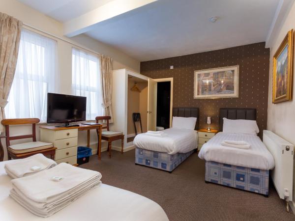 Maples Hotel : photo 6 de la chambre chambre quadruple