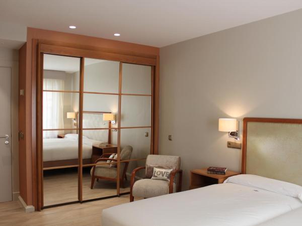 Hotel Carreño : photo 10 de la chambre chambre lits jumeaux