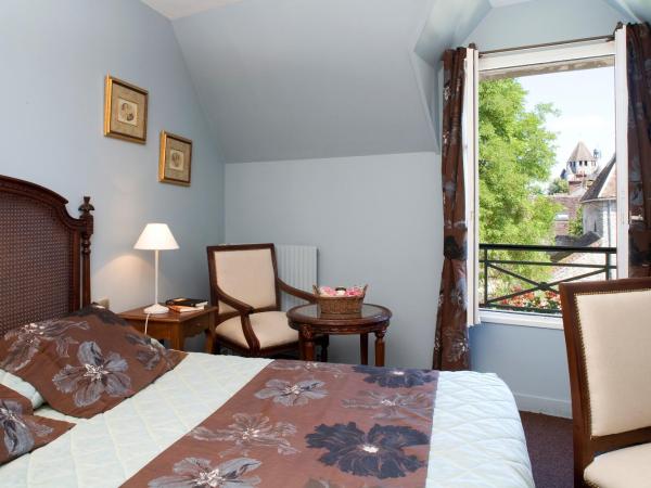 Hôtel Aux Vieux Remparts, The Originals Relais : photo 4 de la chambre chambre double supérieure