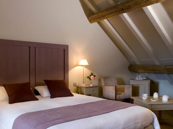 Hôtel Aux Vieux Remparts, The Originals Relais : photo 6 de la chambre chambre familiale deluxe