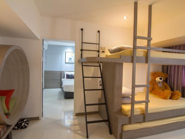 Bossotel Chiang Mai : photo 9 de la chambre chambre familiale avec lits superposés