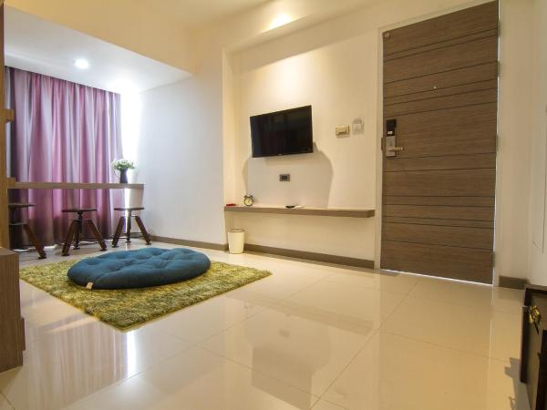 Bossotel Chiang Mai : photo 3 de la chambre chambre familiale avec lits superposés