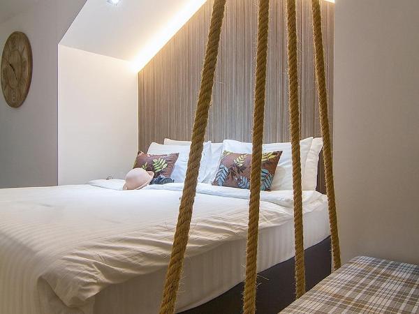 Bossotel Chiang Mai : photo 2 de la chambre chambre lit queen-size - vue sur jardin