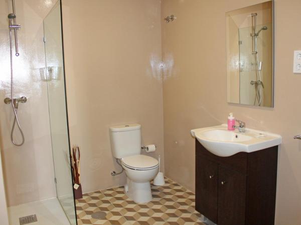 Lunar Guest House : photo 7 de la chambre chambre triple