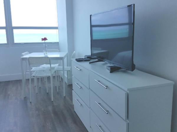 L&D Vacations Rentals : photo 5 de la chambre studio - vue sur mer