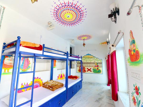 L.G. Paying Guest House : photo 3 de la chambre dortoir mixte