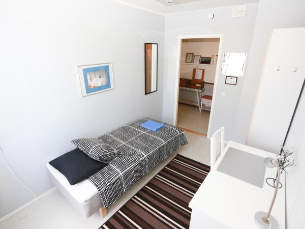 Bed&Breakfast Tuure : photo 1 de la chambre chambre simple avec salle de bains commune