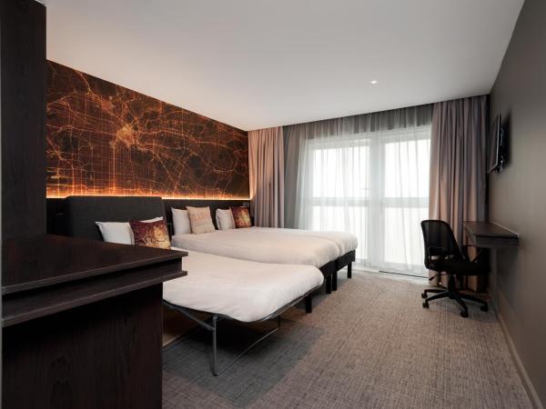 Heeton Concept Hotel - Luma Hammersmith : photo 6 de la chambre chambre deluxe plus avec canapé-lit 