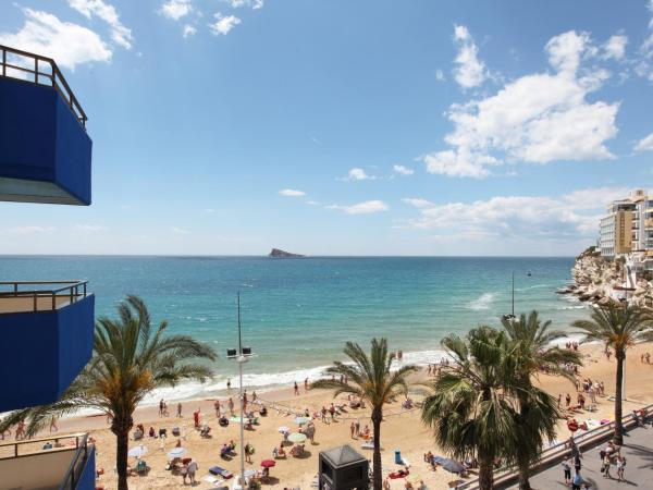 Hotel Bilbaino : photo 3 de la chambre chambre double ou lits jumeaux - vue partielle sur mer