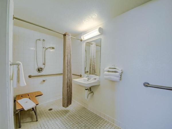 Motel 6-San Antonio, TX - Fort Sam Houston : photo 6 de la chambre chambre double - accessible aux personnes à mobilité réduite